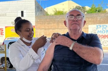 DHS realiza ação nas ruas para vacinar contra a gripe