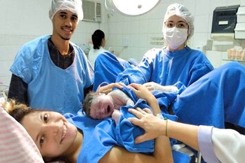 Mães elogiam parto humanizado no Hospital Maternidade Gota de Leite