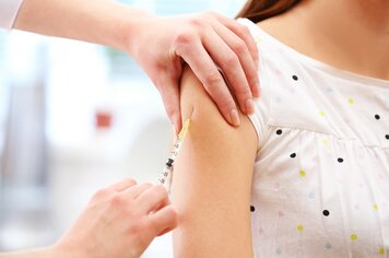 DHS se prepara para vacinação contra HPV nas escolas