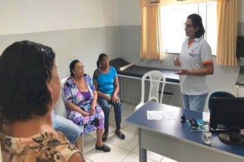 Dengue, Zika e Chikungunya: Agentes de Endemias orientam moradores para combate ao Aedes