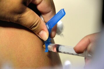 Vacinação contra sarampo para adultos começa nesta segunda (18/11)