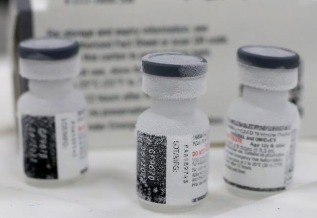 DHS amplia vacinação bivalente para pessoas a partir dos 50 anos com comorbidades